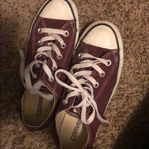 Maroon women’s converse